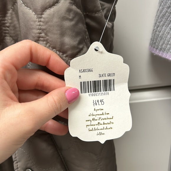 Altered state zip up vest. Size M. - Picture 3 of 4